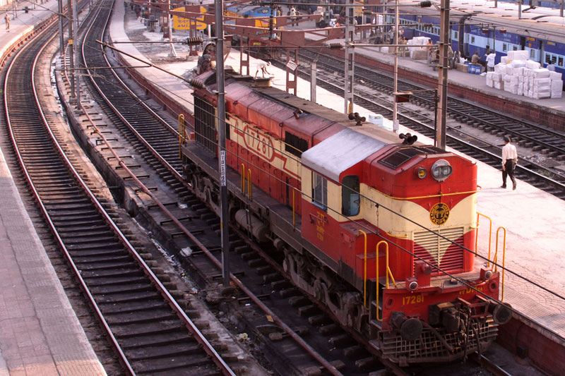 रेलवे की नई समय सारणी में बढ़ी 500 ट्रेनों की रफ्तार, 65 जोड़ा ट्रेन एक्सप्रेस से हुई सुपरफास्ट